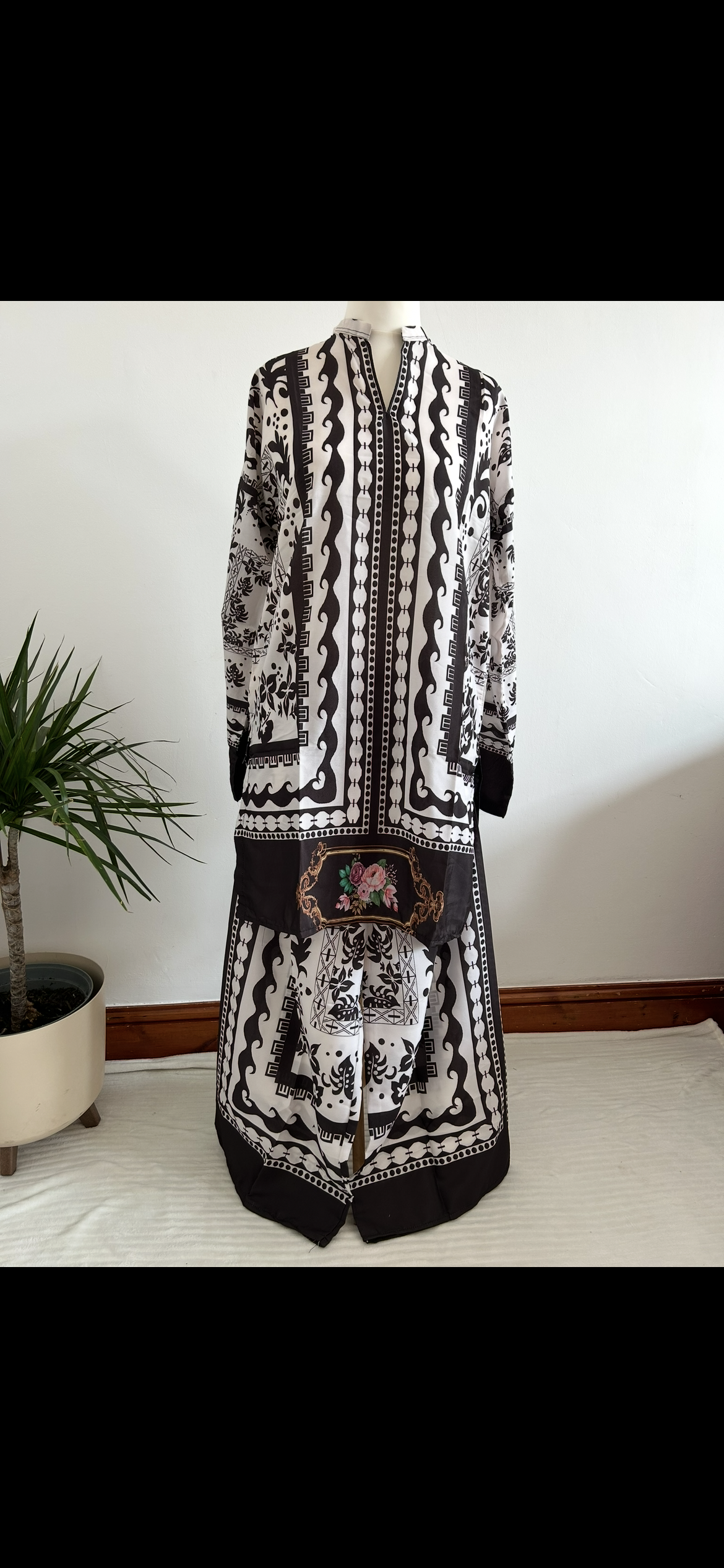 black/white co ord set