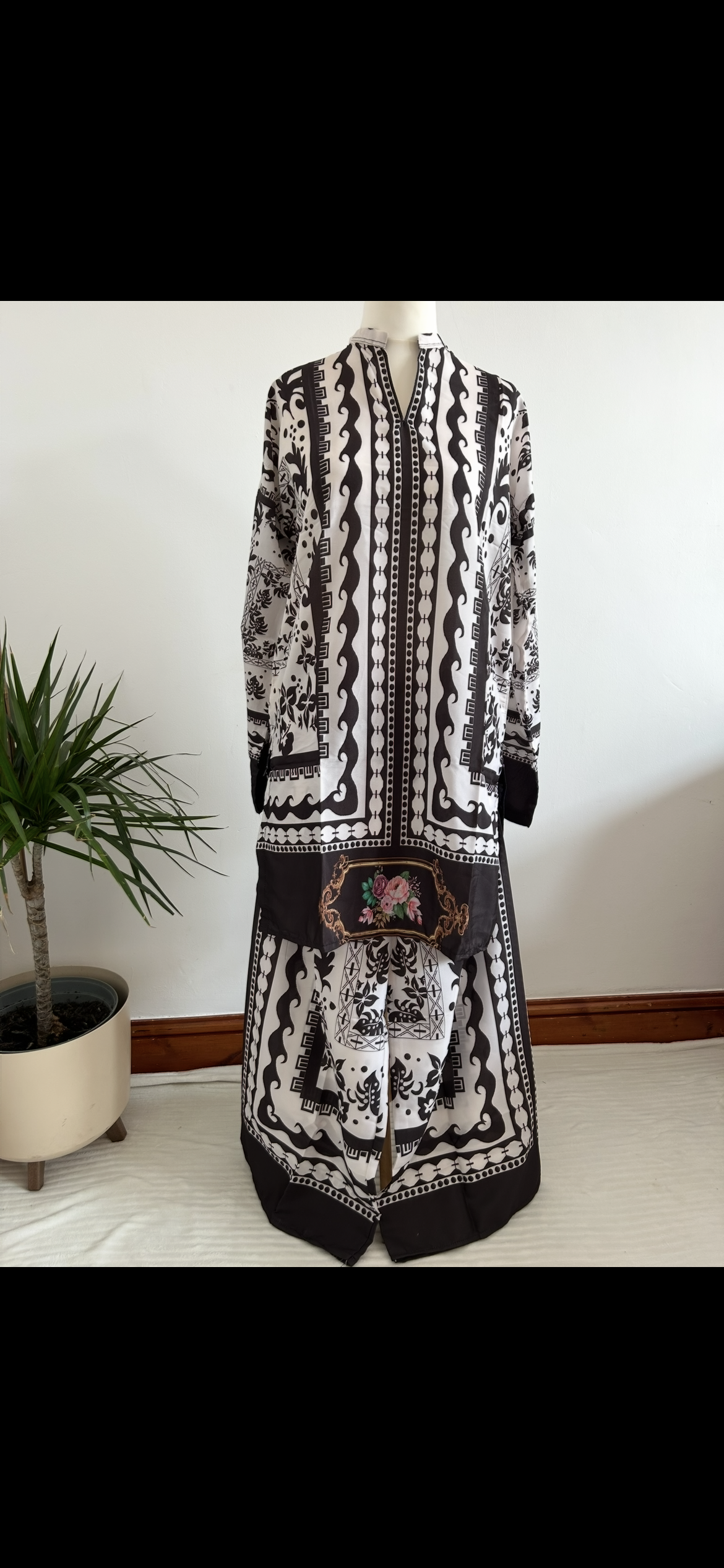 black/white co ord set